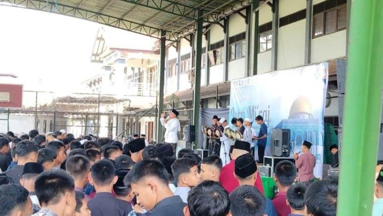 SMPN 1 Bawang Peringati Isra Mi’raj 1446 H, Ajak Siswa Perbaiki Salat dan Tingkatkan Keimanan